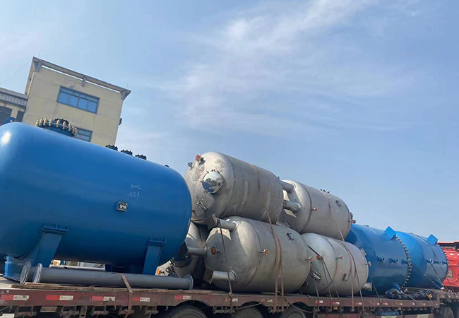 搪瓷反應(yīng)釜如何正確填料